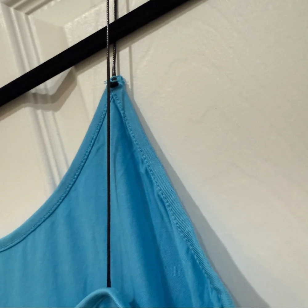 Bright Blue Cropped Stretchy Cami with Black Skinny Straps - Picture 4 of 6